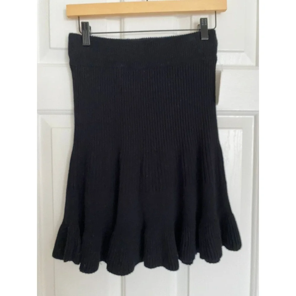 Free‎ People Mini Skirt Womens L Black Ribbed Knit Flounce Hem Balletcore Preppy